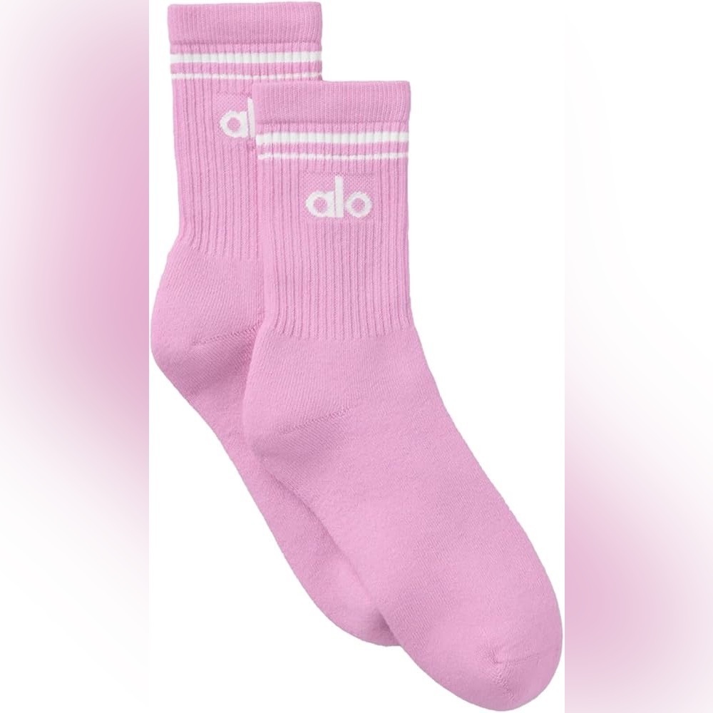 Alo Yoga Throwback Barre Socks Pink Ribbed Athletic Crew Socks Sweet Pink/White